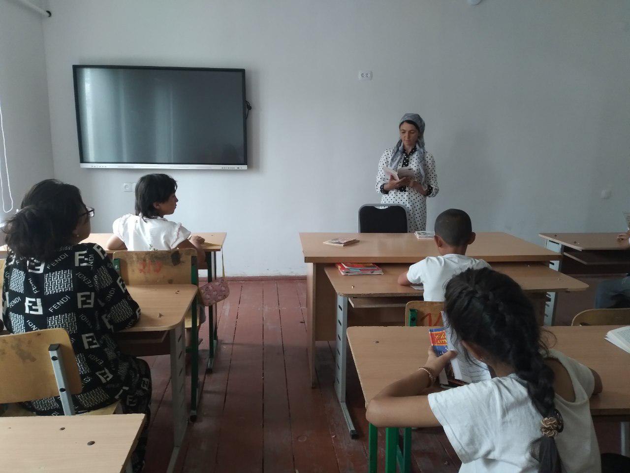 Yangiobod tumanida "DOLZARB 90 KUN" loyihasi davom etmoqda.